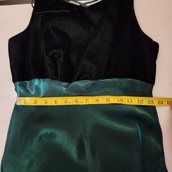 Vintage All That Jazz Black Velvet & Green Lace Up Back Formal Maxi Gown - Picture 6 of 8